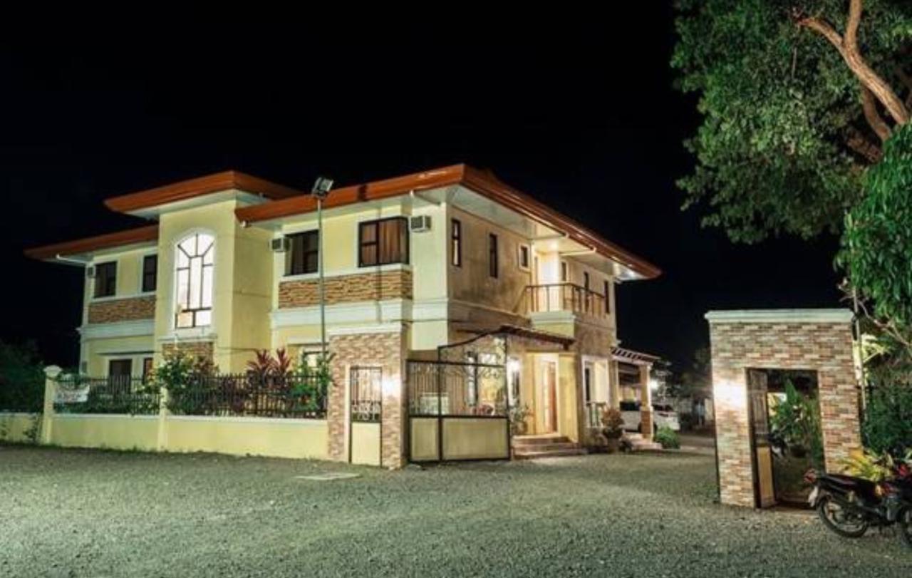 Maruyog'S Ridge Convention Center Hotel Quezon City Eksteriør billede
